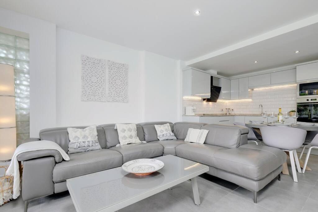 Beautiful 3 Bedroom Ground Floor - Nueva Andalucia