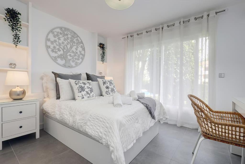 Beautiful 3 Bedroom Ground Floor - Nueva Andalucia Apartment